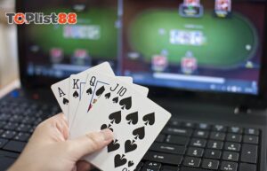 chơi poker