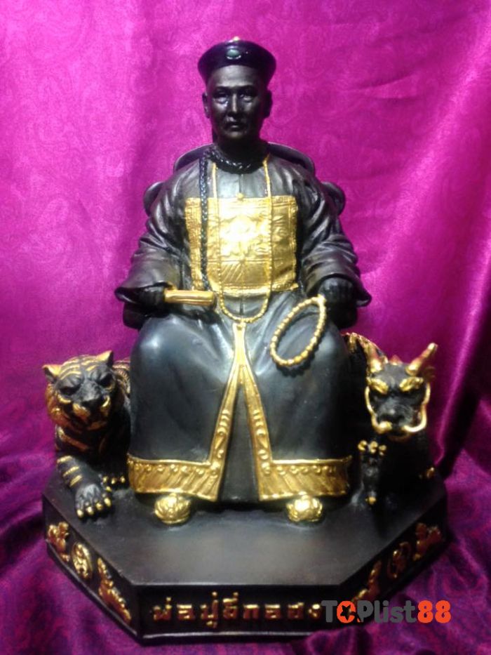 chơi cờ bạc nên thờ ai